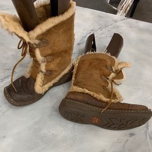 Born shearling lace up boots rustic warm sz 4